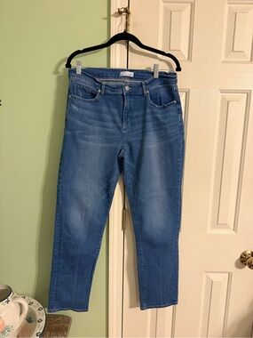 LOFT Mid-Rise Ankle Crop Jeans in Medium Blue
